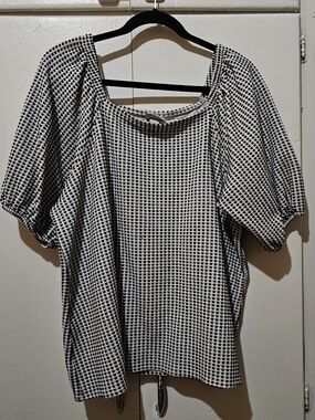 Ava & Viv Black and White Gingham Puff Sleeve Top